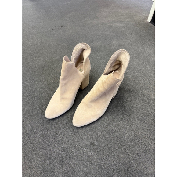 Steve Madden Shoes - Women's Steve Madden Beige Ankle Boots Size 9.5 suede tan nude